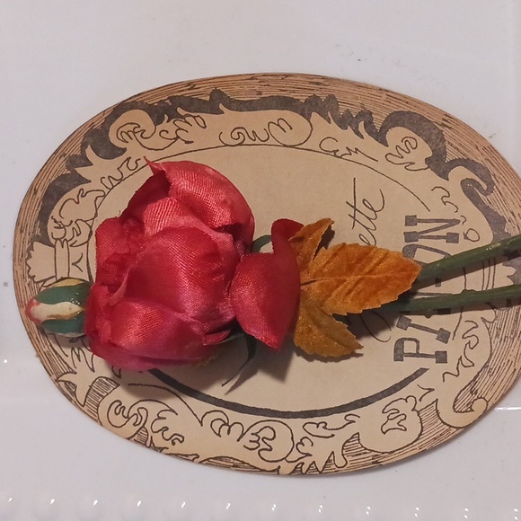 6 Authentic Vintage 1950s Millinery Chiffon/Silk Assorted Brooch/Hair/Hat Pins - Picture 4 of 10